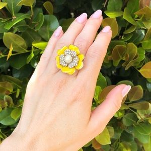 Carolee Flower Ring